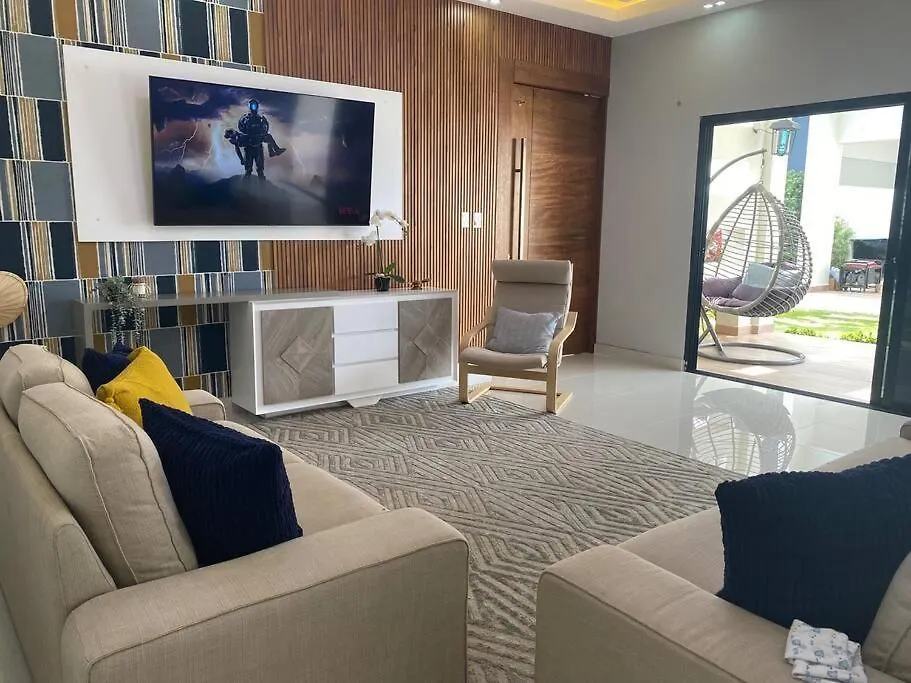 באני Villa Malilisa